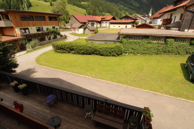 db5b09d6-a2ba-40c7-8ef5-7761de9cc075-1-768x512